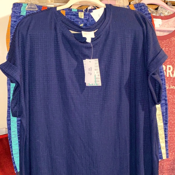 LuLaRoe Tops - LuLaRoe Leah Top/Tunic, 2XL, solid navy, knit, NEW